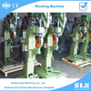 Metal idraulico pneumatico rivettatura pressa macchina in alluminio rivettatura automatica di alimentazione automatica